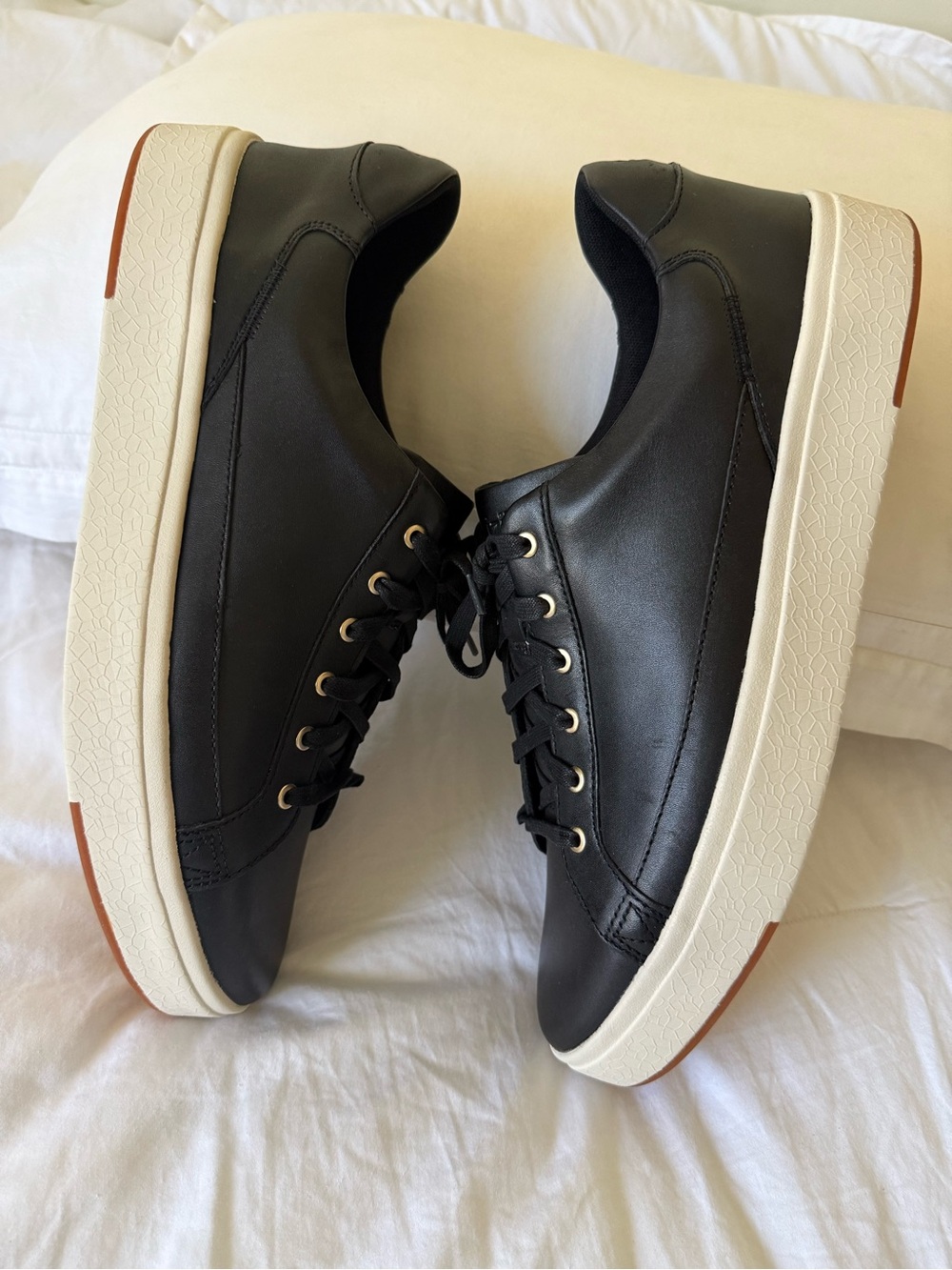 Kizik Vegas men sneakers ( Size 14 WIDE men’s )